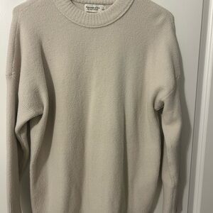 Abercrombie & Fitch women’s Off-White Crewneck Sweater
